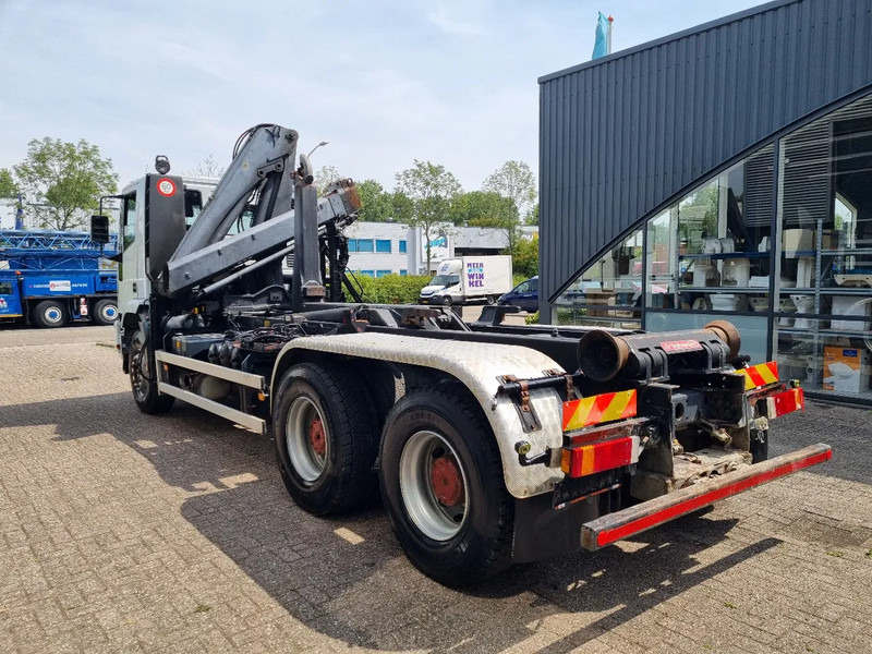 Iveco Eurotrakker 6X4 CURSOR 480 PK 20T HOOKLIFT 10.4 TM HIAB CRANE - Camión multibasculante, Camión grúa: foto 5 Iveco Eurotrakker 6X4 CURSOR 480 PK 20T HOOKLIFT 10.4 TM HIAB CRANE - Camión multibasculante, Camión grúa: foto 5