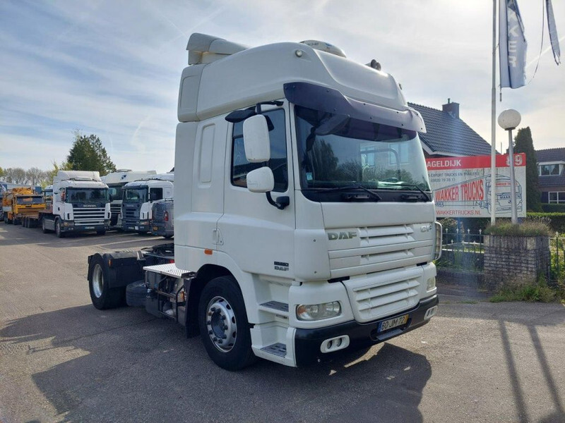 DAF CF 85.460 4x2 Retarder - Cabeza tractora: foto 2 DAF CF 85.460 4x2 Retarder - Cabeza tractora: foto 2