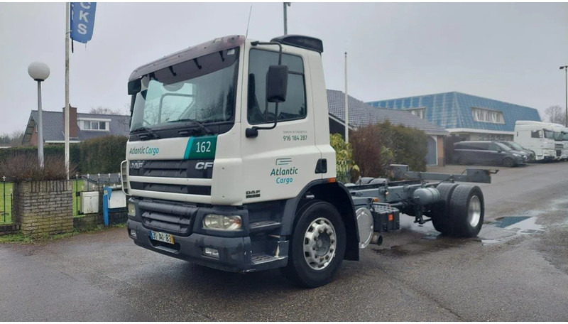 DAF CF 310 4x2 Chassis - Camión chasis: foto 1 DAF CF 310 4x2 Chassis - Camión chasis: foto 1