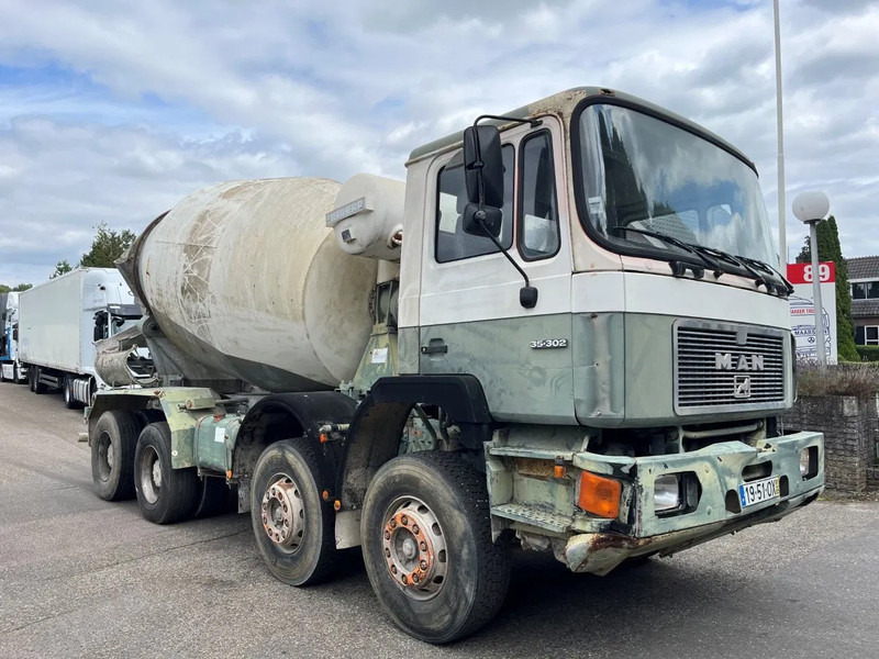 MAN 35.302 8x4 FULL STEEL SPRING MANUAL ZF GEARBOX !!! 6 CILINDER !!! - Camión hormigonera: foto 4 MAN 35.302 8x4 FULL STEEL SPRING MANUAL ZF GEARBOX !!! 6 CILINDER !!! - Camión hormigonera: foto 4