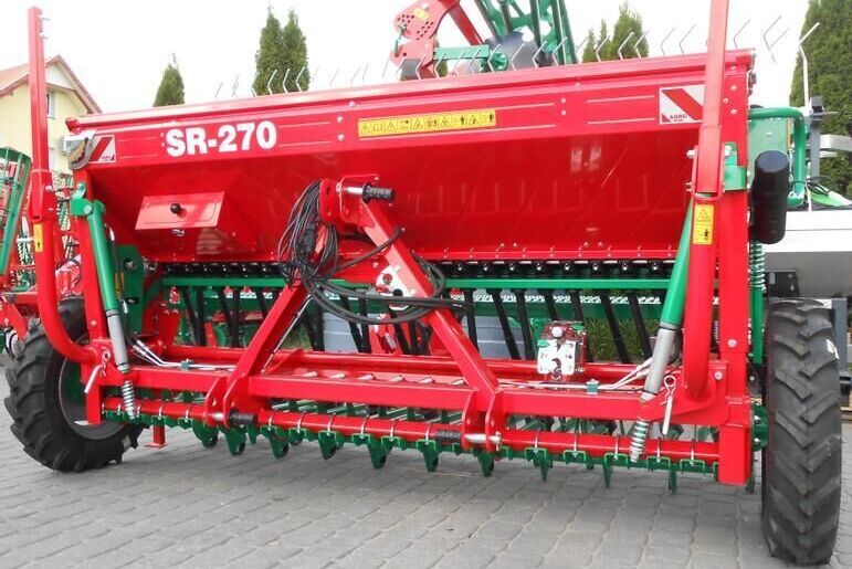 AGRO-MASZ Seed drill/ Siewnik rzędowy SR-270 - Sembradora: foto 4 AGRO-MASZ Seed drill/ Siewnik rzędowy SR-270 - Sembradora: foto 4