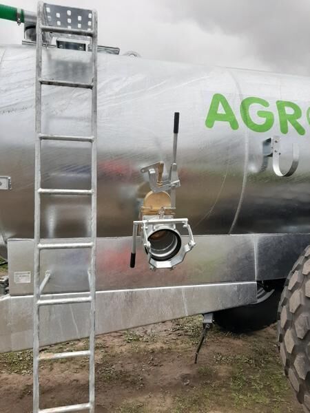 Agro-max New Agro-Max Barrel/ Beczkowóz wóz asenizacyjny 10000 l - Cuba de purín: foto 1 Agro-max New Agro-Max Barrel/ Beczkowóz wóz asenizacyjny 10000 l - Cuba de purín: foto 1