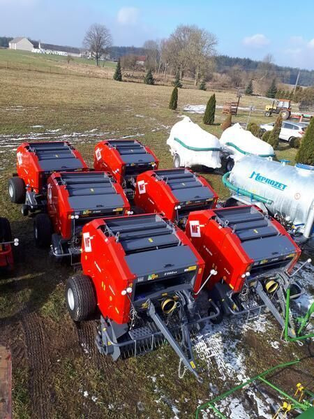 METAL-FACH Prasa Belująca/ πρέσα για σφυρίχτρα/ / Prensa de balas - Encintadora de pacas: foto 4 METAL-FACH Prasa Belująca/ πρέσα για σφυρίχτρα/ / Prensa de balas - Encintadora de pacas: foto 4