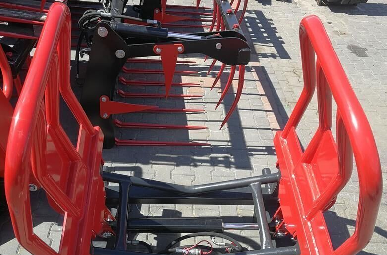 METAL-TECHNIK New Rundballenzange/ Bale clamp/ Chwytak do bel - Pinza de manipulación para Maquinaria agrícola: foto 1 METAL-TECHNIK New Rundballenzange/ Bale clamp/ Chwytak do bel - Pinza de manipulación para Maquinaria agrícola: foto 1