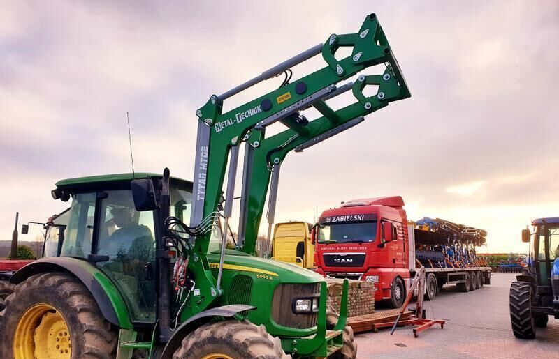 Metal-Technik für John Deere 6100, 6200 - Cargador frontal para tractor: foto 1 Metal-Technik für John Deere 6100, 6200 - Cargador frontal para tractor: foto 1
