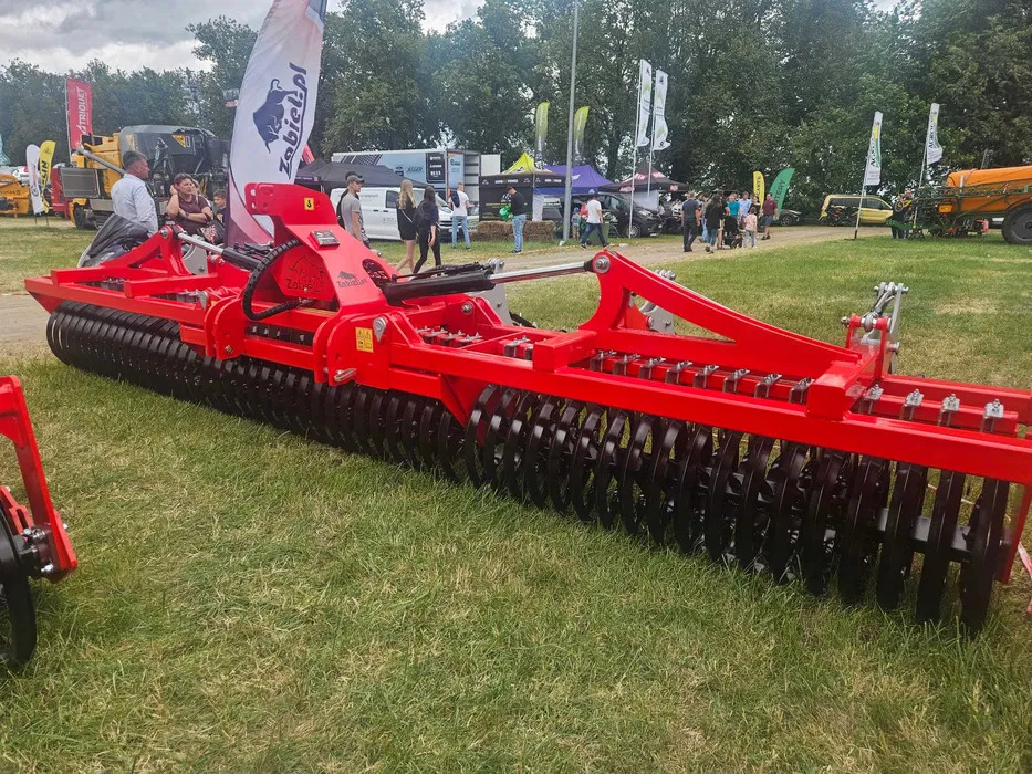 Zabiel Agregat uprawowy 6m, front - Rodillo agrícola: foto 1 Zabiel Agregat uprawowy 6m, front - Rodillo agrícola: foto 1