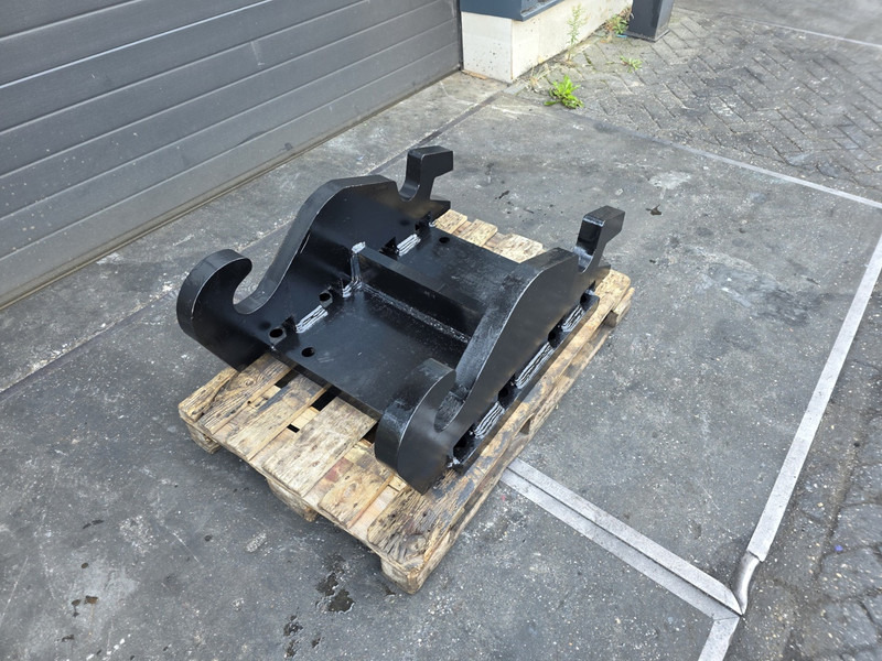 Kopplaat cw55s adaptor plate indeco adaptor plate cw55s - Acoplamiento rápido para Maquinaria de construcción: foto 2 Kopplaat cw55s adaptor plate indeco adaptor plate cw55s - Acoplamiento rápido para Maquinaria de construcción: foto 2