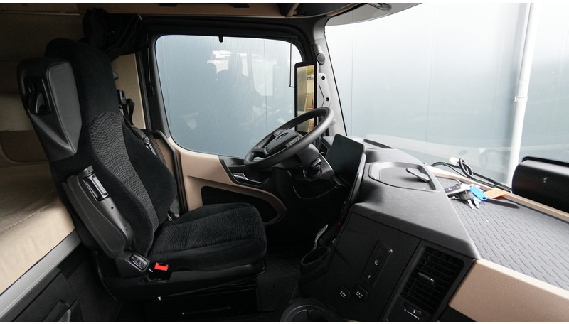 Mercedes-Benz ACTROS 1945 GIGASPACE 727.600KM - Cabeza tractora: foto 5 Mercedes-Benz ACTROS 1945 GIGASPACE 727.600KM - Cabeza tractora: foto 5