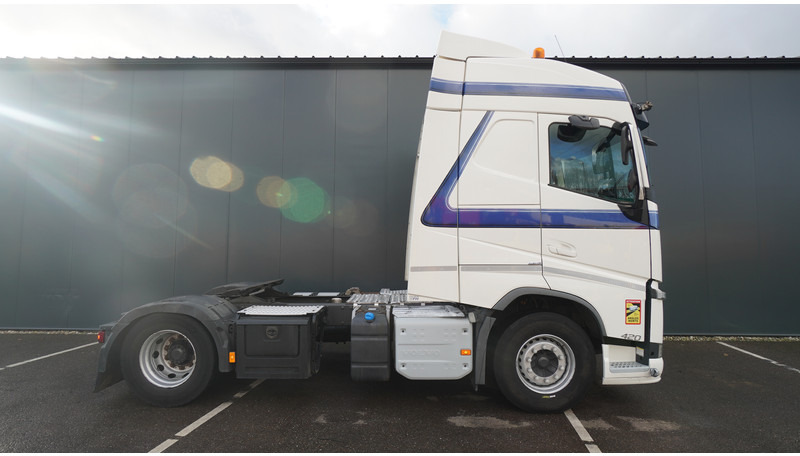 Volvo FH 420 EURO 6 GLOBETROTTER - Cabeza tractora: foto 2 Volvo FH 420 EURO 6 GLOBETROTTER - Cabeza tractora: foto 2