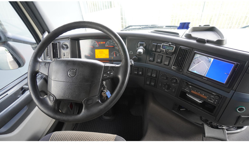 Volvo FH 440 6X2 GLOBETROTTER EURO 3 - Cabeza tractora: foto 5 Volvo FH 440 6X2 GLOBETROTTER EURO 3 - Cabeza tractora: foto 5