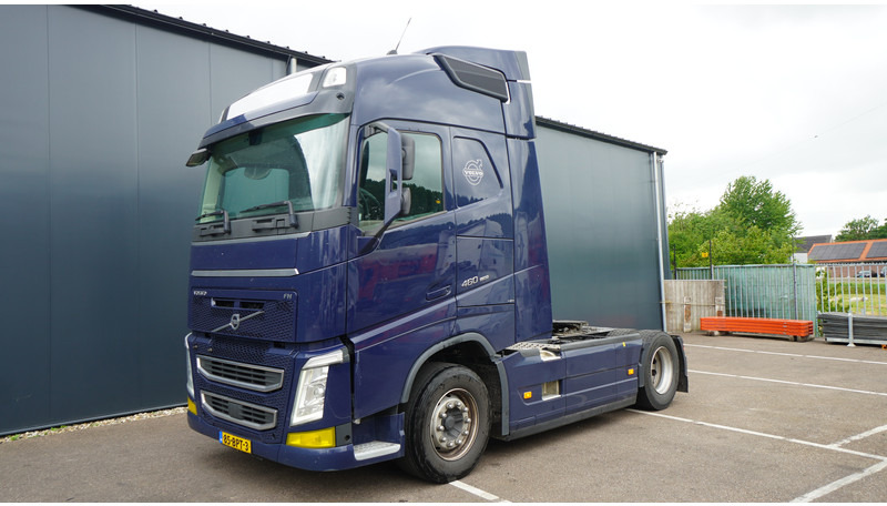 Volvo FH 460 GLOBETROTTER EURO 6 629.000KM - Cabeza tractora: foto 3 Volvo FH 460 GLOBETROTTER EURO 6 629.000KM - Cabeza tractora: foto 3