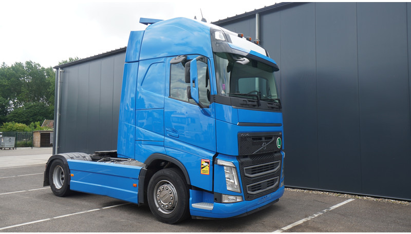 Volvo FH 460 LNG GLOBETROTTER TRUCK WITH 839.000KM - Cabeza tractora: foto 4 Volvo FH 460 LNG GLOBETROTTER TRUCK WITH 839.000KM - Cabeza tractora: foto 4