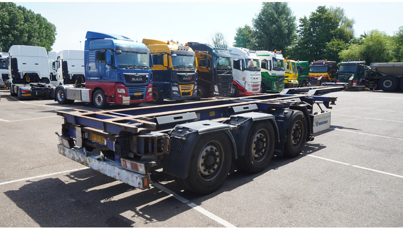 Krone 3 AXLE CONTAINER TRANSPORT TRAILER EXTENDABLE 45 FT - Semirremolque portacontenedore/ Intercambiable: foto 4 Krone 3 AXLE CONTAINER TRANSPORT TRAILER EXTENDABLE 45 FT - Semirremolque portacontenedore/ Intercambiable: foto 4