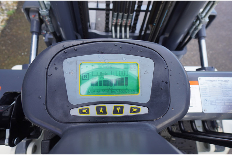 Eurotrac FE 30 ECO ELECTRIC FORKLIFT - Maquinaria de construcción: foto 5 Eurotrac FE 30 ECO ELECTRIC FORKLIFT - Maquinaria de construcción: foto 5