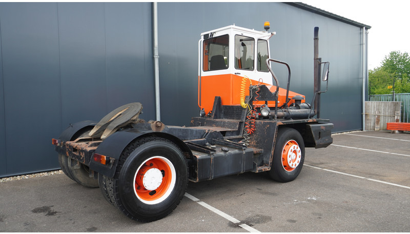 Maquinaria de construcción Terberg YT SL 1020: foto 6 Maquinaria de construcción Terberg YT SL 1020: foto 6