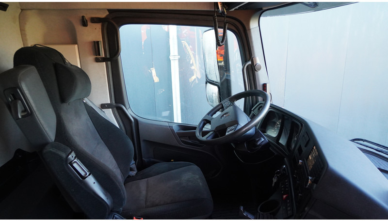 Mercedes-Benz AROCS 3542 8X4 2 SIDE TIPPER WITH HMF Z 1943 CRANE 407.000KM - Camión grúa: foto 5 Mercedes-Benz AROCS 3542 8X4 2 SIDE TIPPER WITH HMF Z 1943 CRANE 407.000KM - Camión grúa: foto 5