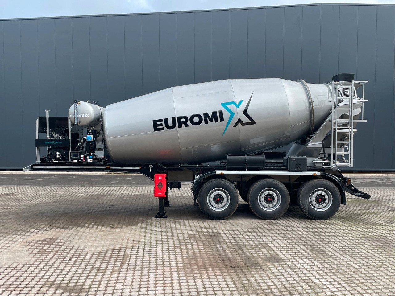 EUROMIX MTP - 12m³ Betonmischer-Auflieger - Camión hormigonera: foto 4 EUROMIX MTP - 12m³ Betonmischer-Auflieger - Camión hormigonera: foto 4