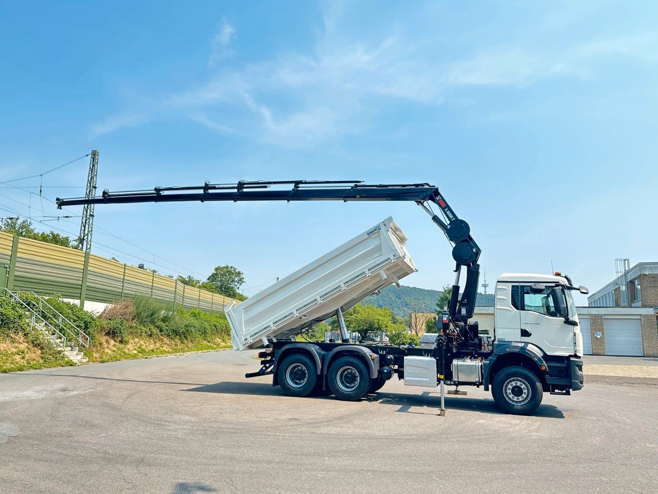 Camión volquete, Camión grúa MAN TGS 33.440 6x4 /3-Seiten- Kipper /  HIAB 228-6: foto 8