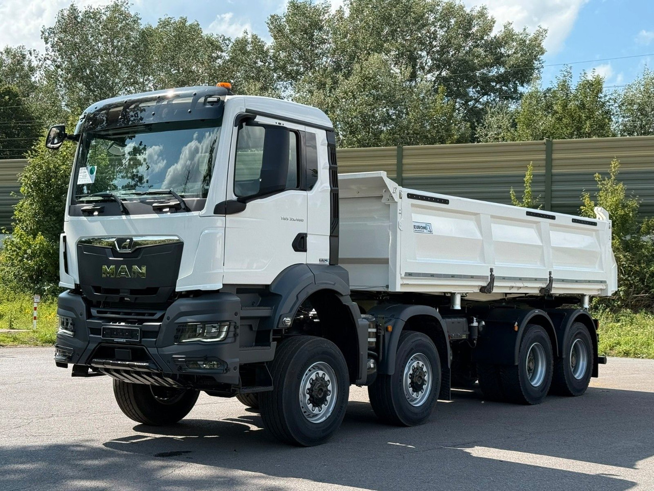 MAN TGS 35.480 8x6 EuromixMTP 3-Seiten-Kipper - Camión volquete: foto 2 MAN TGS 35.480 8x6 EuromixMTP 3-Seiten-Kipper - Camión volquete: foto 2