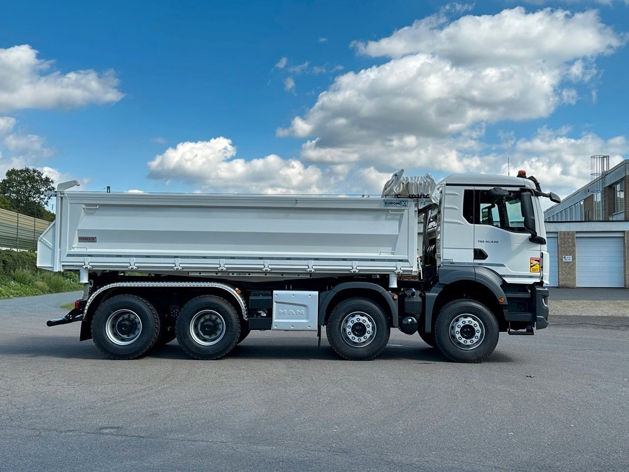 MAN TGS 41.440 8x4 EuromixMTP 3-Seiten-Kipper - Camión volquete: foto 5 MAN TGS 41.440 8x4 EuromixMTP 3-Seiten-Kipper - Camión volquete: foto 5