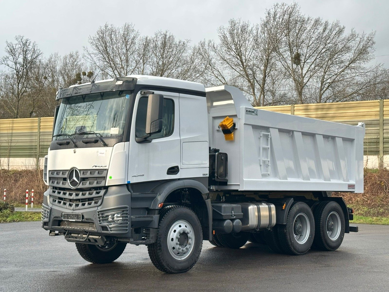 Mercedes-Benz 4048 6X4 Arcos 5 EuromixMTP Dumper Kipper - Camión volquete: foto 3 Mercedes-Benz 4048 6X4 Arcos 5 EuromixMTP Dumper Kipper - Camión volquete: foto 3