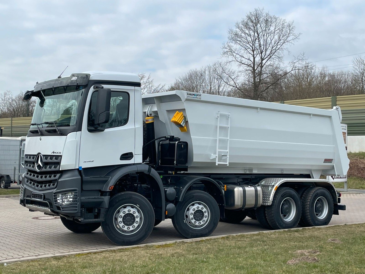 Mercedes-Benz 4142 8X4 Mulden- Kipper - EuromixMTP - Camión volquete: foto 3 Mercedes-Benz 4142 8X4 Mulden- Kipper - EuromixMTP - Camión volquete: foto 3