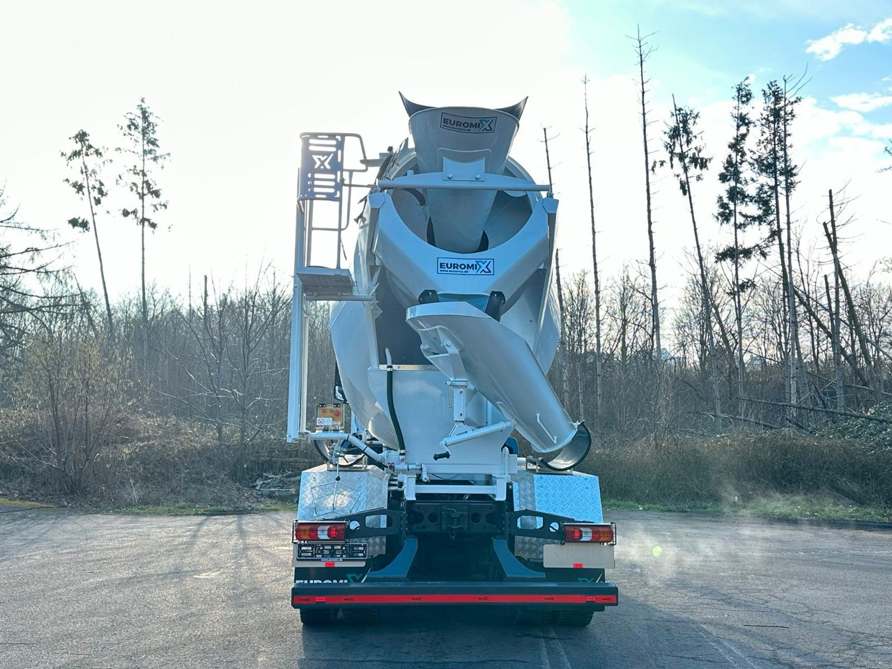 Mercedes-Benz Arocs 5 3743 8X4 / Euro6e EuromixMTP EM 10 L - Camión hormigonera: foto 5 Mercedes-Benz Arocs 5 3743 8X4 / Euro6e EuromixMTP EM 10 L - Camión hormigonera: foto 5