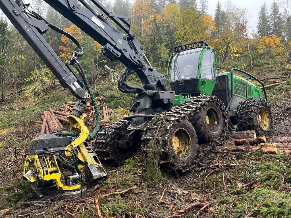 John Deere 1270 E - Procesadora forestal: foto 2 John Deere 1270 E - Procesadora forestal: foto 2