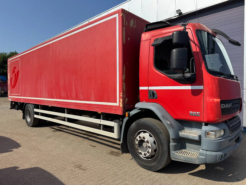 DAF LF 55.220 **MANUAL GEARBOX-EURO 4** - Camión caja cerrada: foto 3 DAF LF 55.220 **MANUAL GEARBOX-EURO 4** - Camión caja cerrada: foto 3