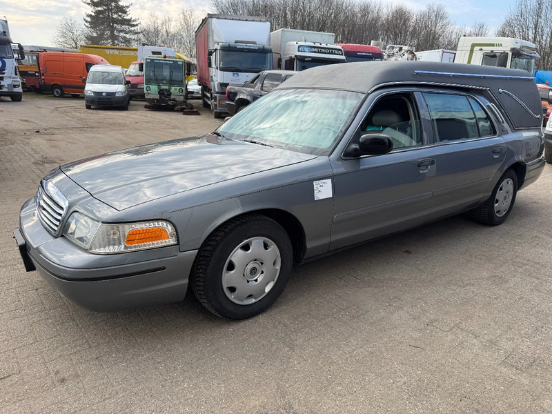 Ford VICTORIA CROWN **CORBILLARD-HEARSE-BESTATTUNGSWAGEN** - Coche: foto 2 Ford VICTORIA CROWN **CORBILLARD-HEARSE-BESTATTUNGSWAGEN** - Coche: foto 2