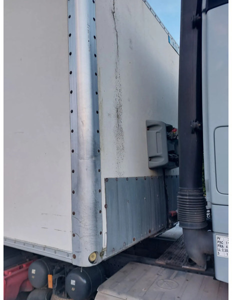 Fruehauf **BOX-3AXXLE** - Semirremolque caja cerrada: foto 4 Fruehauf **BOX-3AXXLE** - Semirremolque caja cerrada: foto 4