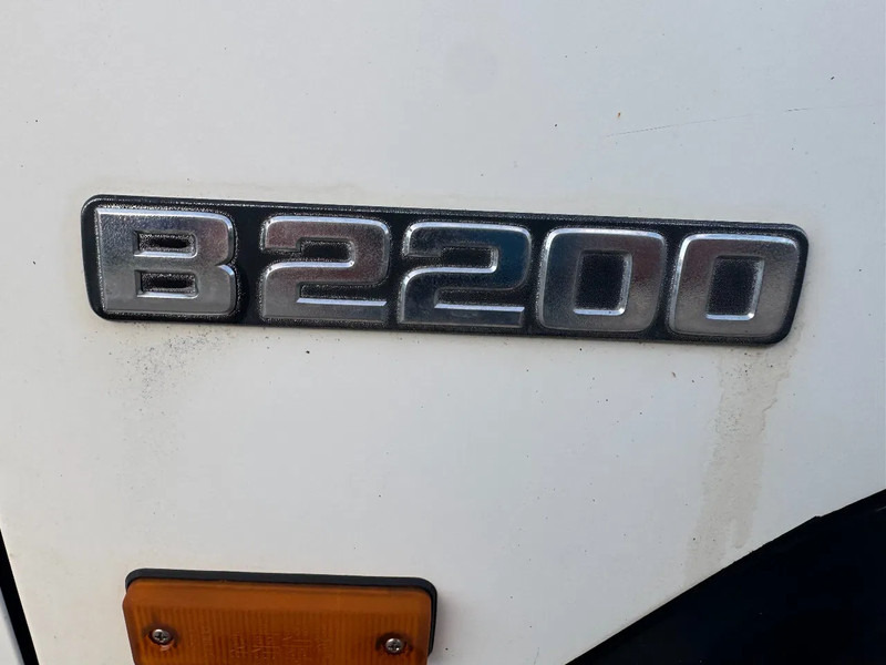 Mazda B-serie **B2200-DIESEL** - Coche: foto 4 Mazda B-serie **B2200-DIESEL** - Coche: foto 4