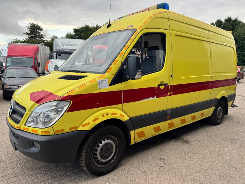 Mercedes-Benz Sprinter 316 **AMBULANCE-EURO 5-AIRCO** - Ambulancia: foto 1 Mercedes-Benz Sprinter 316 **AMBULANCE-EURO 5-AIRCO** - Ambulancia: foto 1