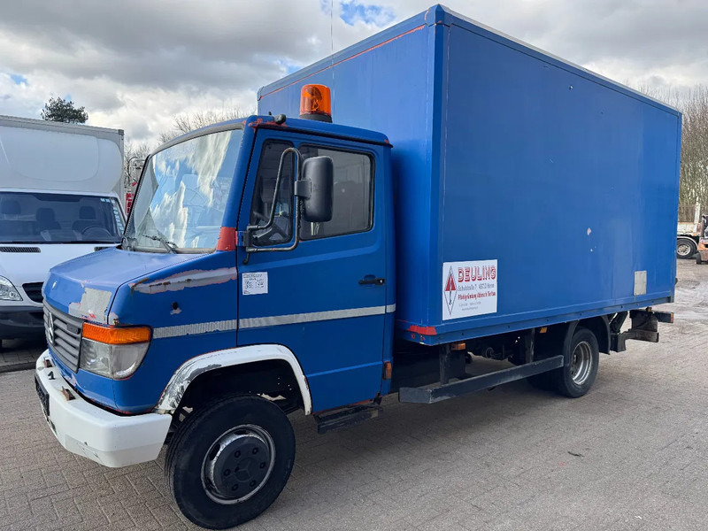 Mercedes-Benz VARIO 612D - Camión caja cerrada: foto 1 Mercedes-Benz VARIO 612D - Camión caja cerrada: foto 1