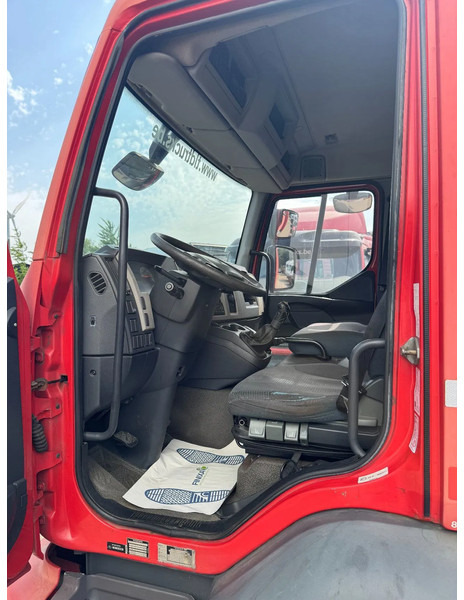 Camión caja cerrada Volvo FL 240 **EURO 4-MANUAL GEARBOX**: foto 14 Camión caja cerrada Volvo FL 240 **EURO 4-MANUAL GEARBOX**: foto 14