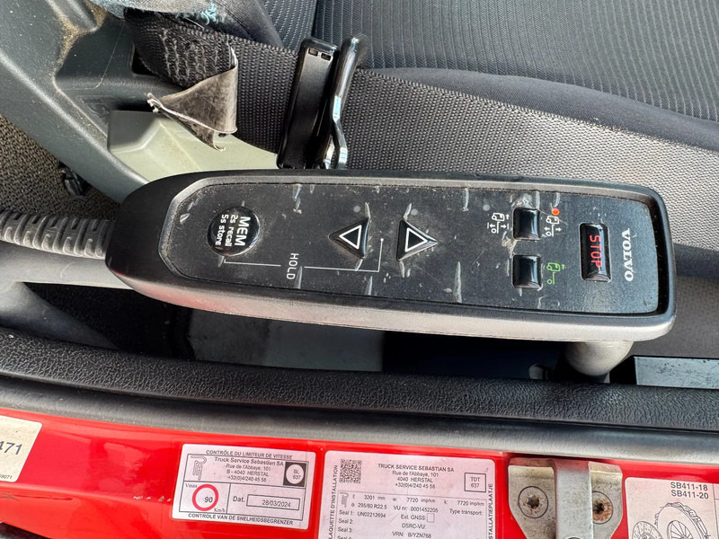 Camión caja cerrada Volvo FL 240 **EURO 4-MANUAL GEARBOX**: foto 16 Camión caja cerrada Volvo FL 240 **EURO 4-MANUAL GEARBOX**: foto 16