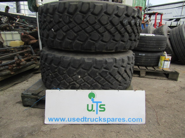 445/65/22.5 TRACK GRIP MICHELIN (2) EX SCAMMEL 6X6 COMPLETE WITH RIMS - Neumático para Camión: foto 1 445/65/22.5 TRACK GRIP MICHELIN (2) EX SCAMMEL 6X6 COMPLETE WITH RIMS - Neumático para Camión: foto 1