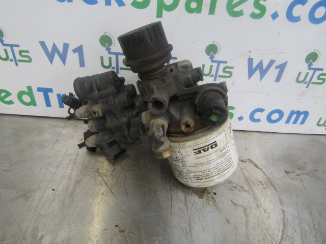 DAF LF 220 ‘KNORR BREMSE’ AIR DRYER P/NO K048309/AE4563 - Cabina e interior para Camión: foto 1 DAF LF 220 ‘KNORR BREMSE’ AIR DRYER P/NO K048309/AE4563 - Cabina e interior para Camión: foto 1