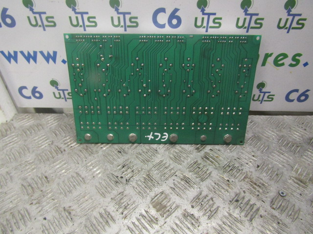 ERF ECX FUSEBOARD P/NO 414022-2 - Sistema eléctrico para Camión: foto 3 ERF ECX FUSEBOARD P/NO 414022-2 - Sistema eléctrico para Camión: foto 3