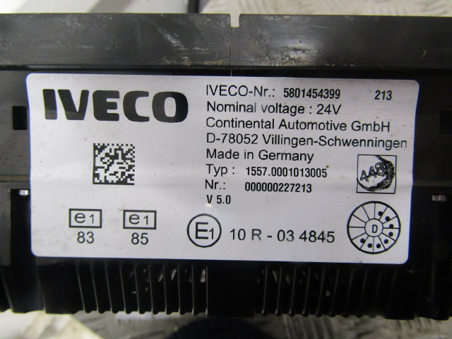IVECO STRALIS CLOCK CLUSTER P/NO 5801454399 - Cabina e interior para Camión: foto 2 IVECO STRALIS CLOCK CLUSTER P/NO 5801454399 - Cabina e interior para Camión: foto 2