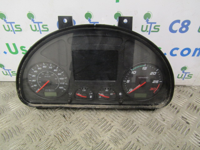 IVECO STRALIS CLOCK CLUSTER P/NO 5801454399 - Cabina e interior para Camión: foto 1 IVECO STRALIS CLOCK CLUSTER P/NO 5801454399 - Cabina e interior para Camión: foto 1