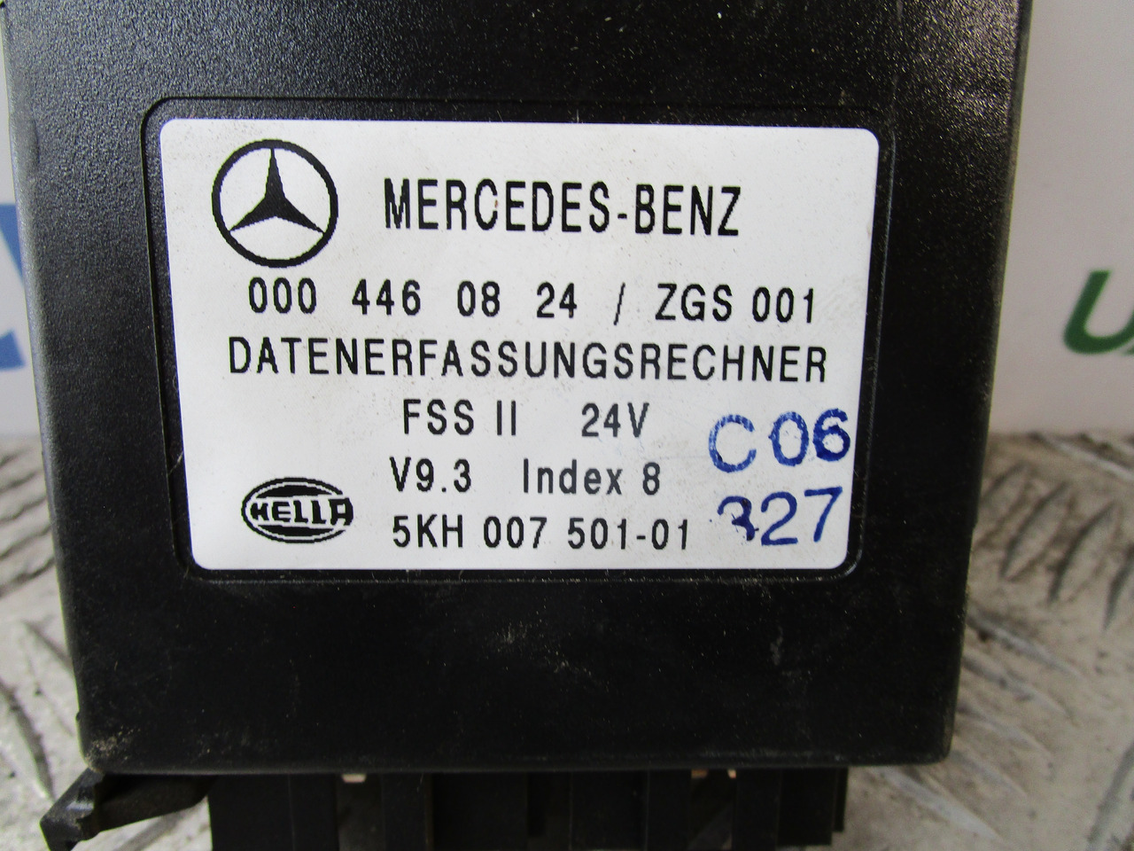 MERCEDES AXOR / ACTROS FSS 11 LIGHTING RELAY CONTROL UNIT P/NO 0004460824 - Sistema eléctrico para Camión: foto 2 MERCEDES AXOR / ACTROS FSS 11 LIGHTING RELAY CONTROL UNIT P/NO 0004460824 - Sistema eléctrico para Camión: foto 2