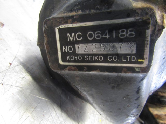 MITSUBISHI CANTER STEERING BOX MC064188 / 7225075 - Dirección para Camión: foto 2 MITSUBISHI CANTER STEERING BOX MC064188 / 7225075 - Dirección para Camión: foto 2