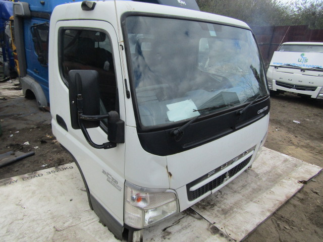 MITSUBISHI FUSO 35C13 EURO 5 CAB 2012 - Cabina para Camión: foto 2 MITSUBISHI FUSO 35C13 EURO 5 CAB 2012 - Cabina para Camión: foto 2