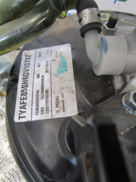 MITSUBISHI FUSO 7C BRAKE SERVO COMPLETE - Piezas de freno para Camión: foto 2 MITSUBISHI FUSO 7C BRAKE SERVO COMPLETE - Piezas de freno para Camión: foto 2