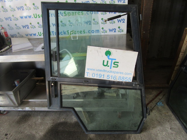 SCHMIDT SWINGO L/H DOOR COMPLETE - Cabina e interior para Camión: foto 1 SCHMIDT SWINGO L/H DOOR COMPLETE - Cabina e interior para Camión: foto 1