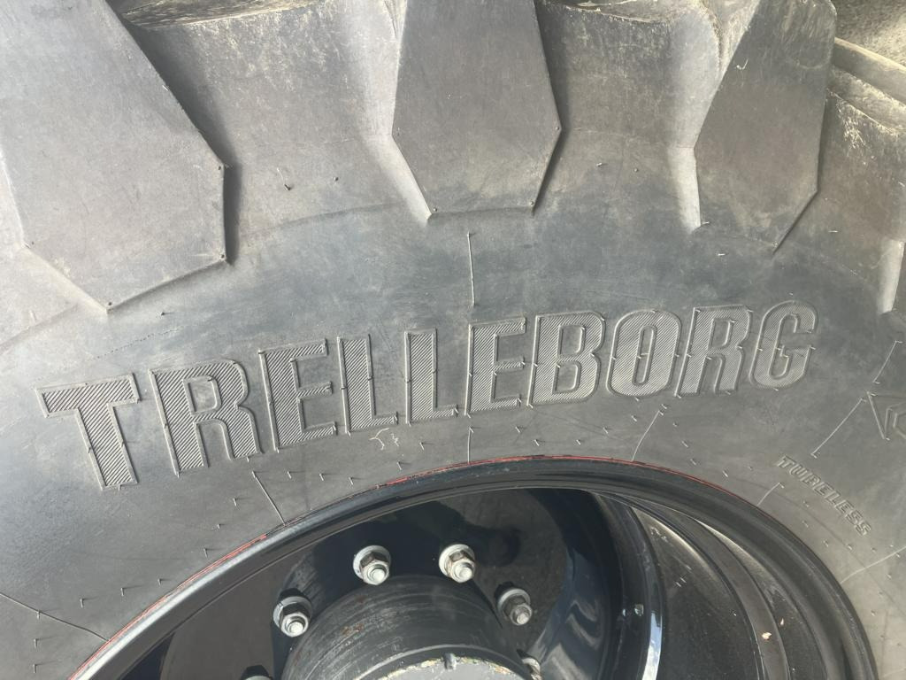 Fendt 828 Profi Plus - Tractor: foto 4 Fendt 828 Profi Plus - Tractor: foto 4