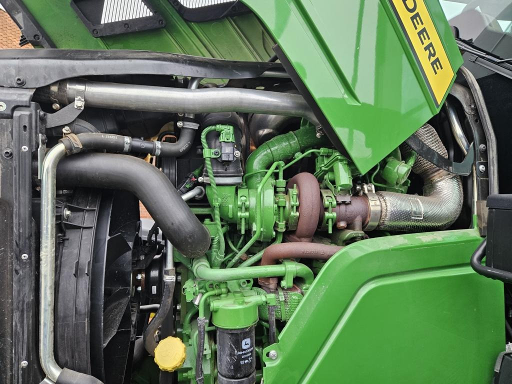 John Deere 6R140 - Tractor: foto 4 John Deere 6R140 - Tractor: foto 4