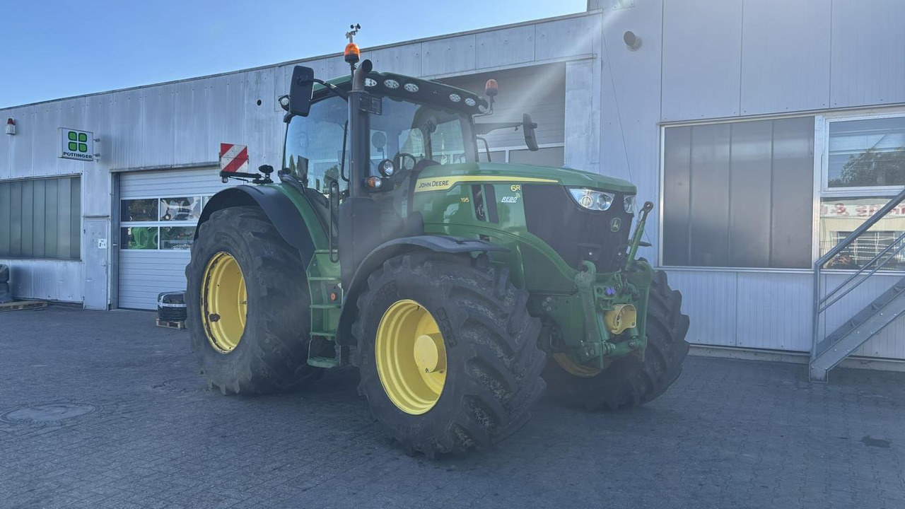 John Deere 6R195 - Tractor: foto 1 John Deere 6R195 - Tractor: foto 1