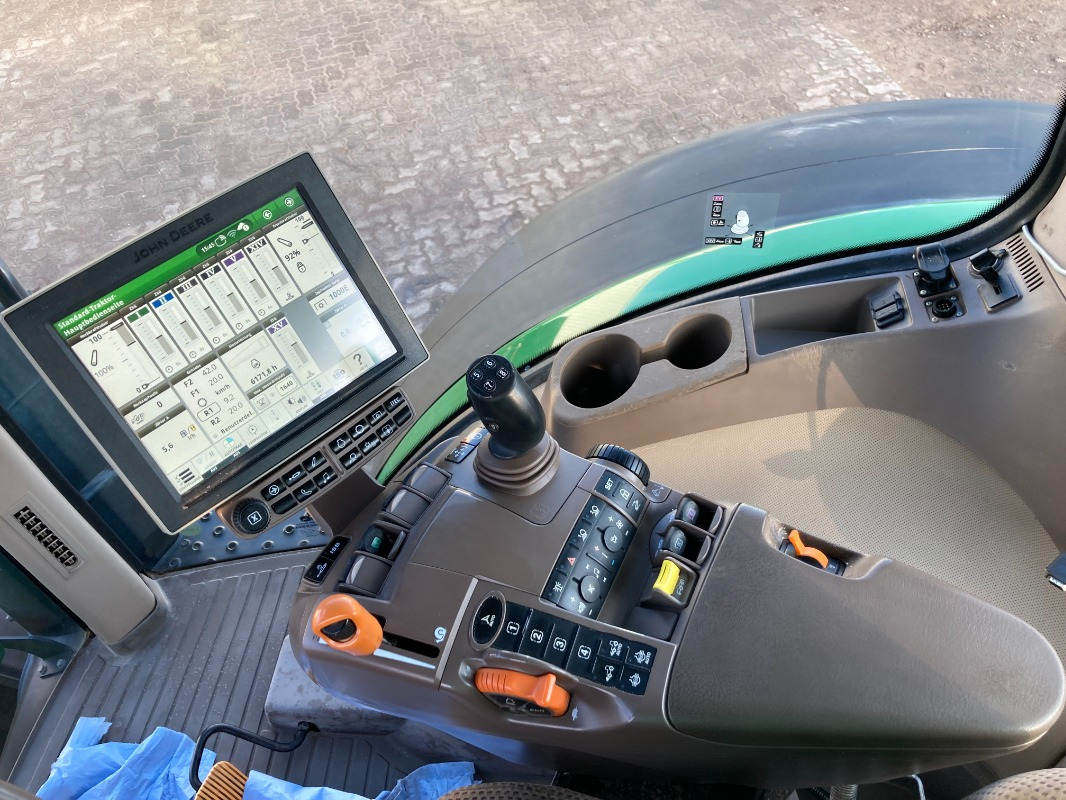 John Deere 7310R - Tractor: foto 3 John Deere 7310R - Tractor: foto 3